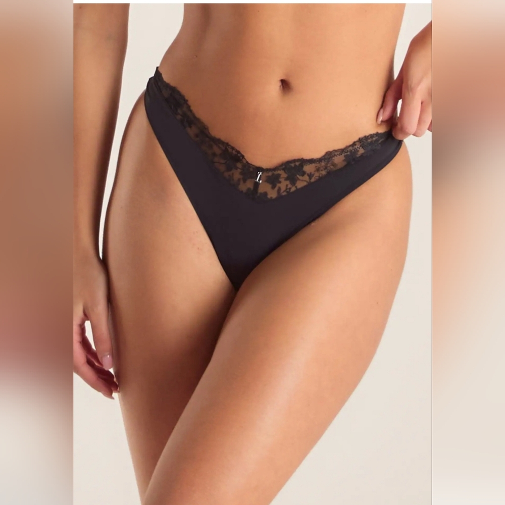 Anti Gravity Thongs ( Lounge)